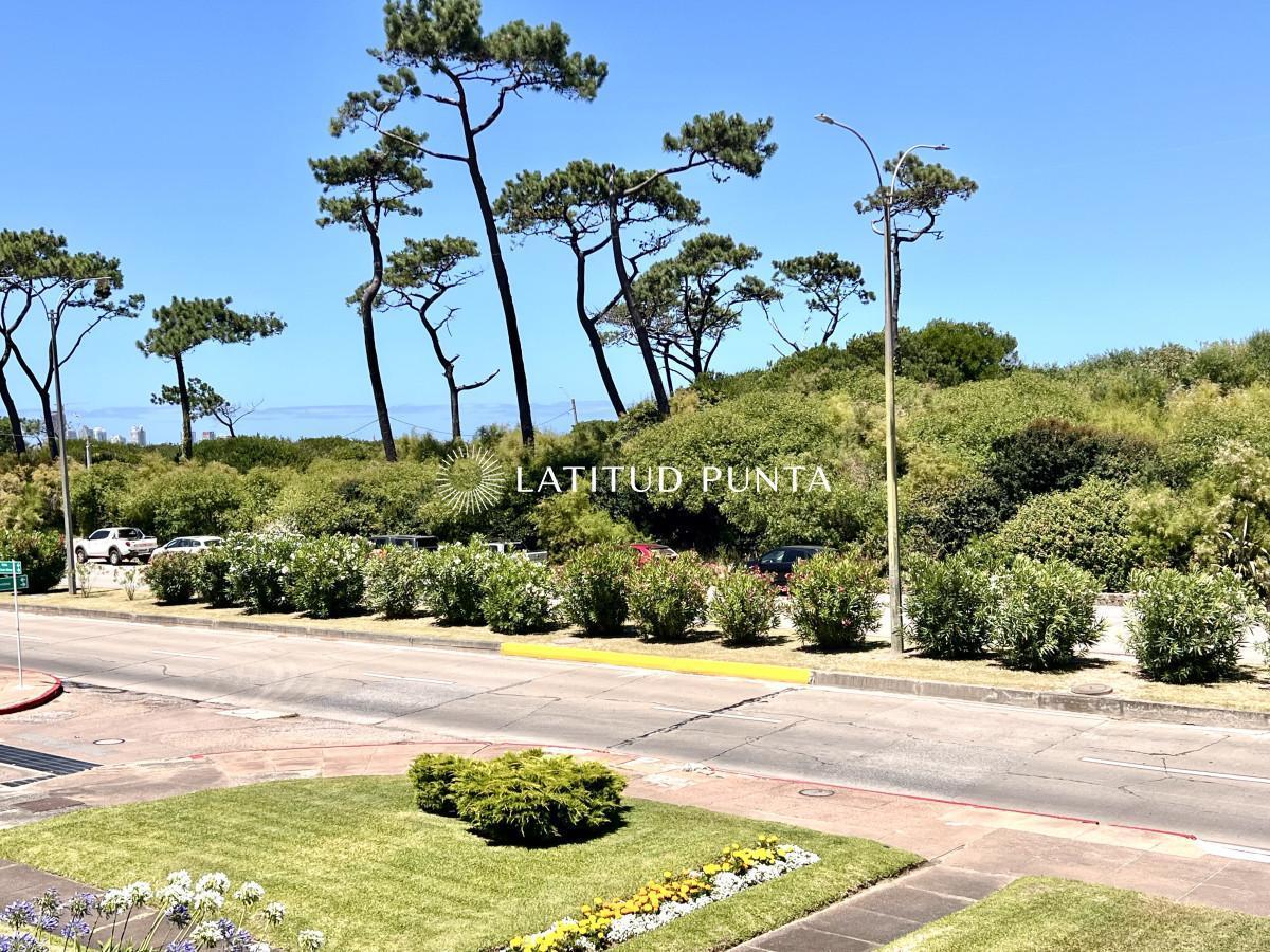 Foto de Apartamento 2 dormitorios mas dependencia. Mansa, imagen 1
