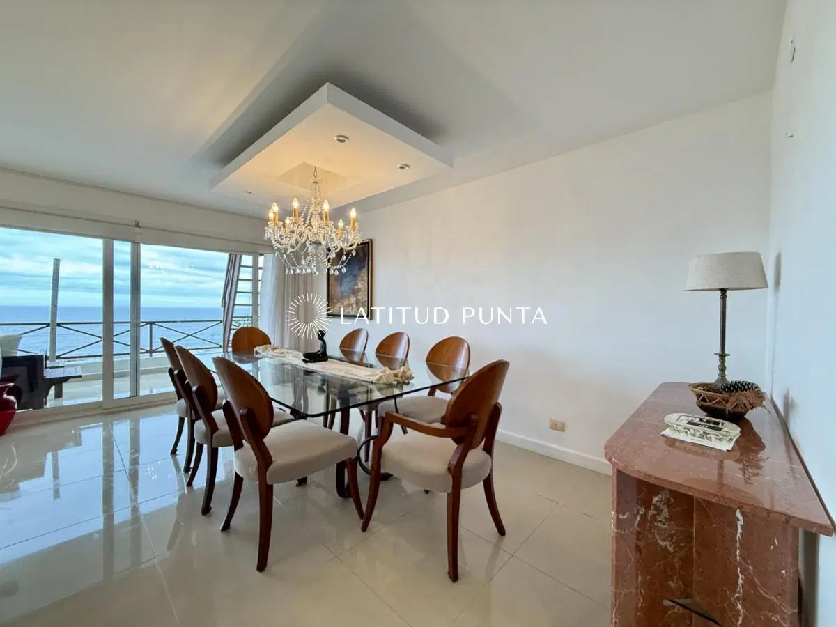 Pent house en venta en Lomas de Manantiales 4