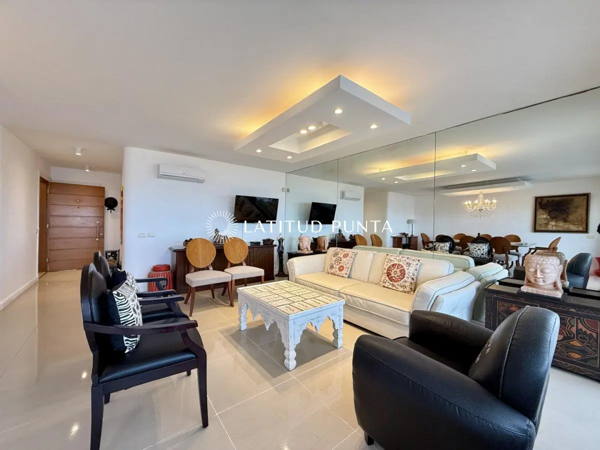 Pent house en venta en Lomas de Manantiales 1