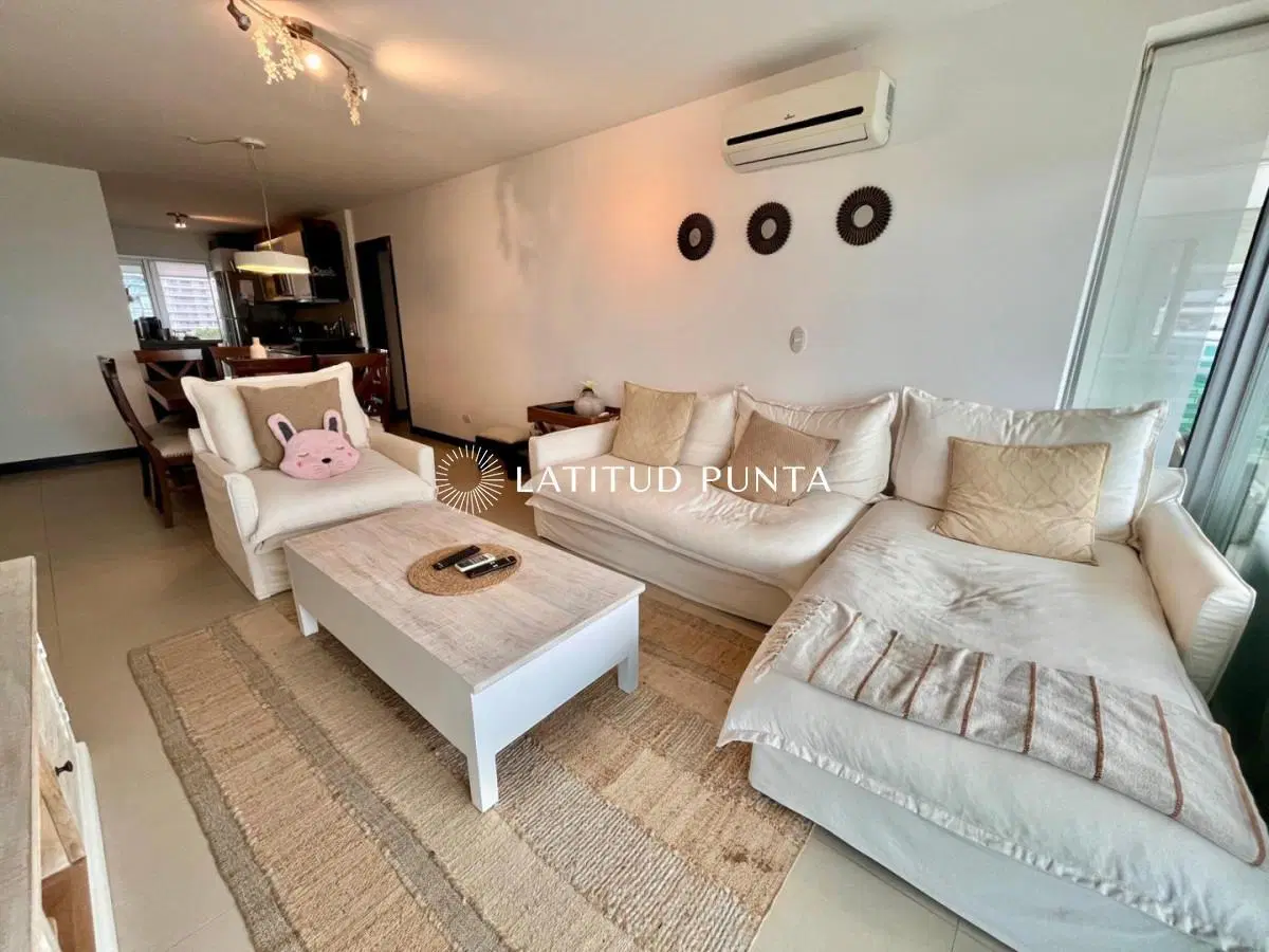 Apartamento 2 dormitorios con vista. Mansa 4