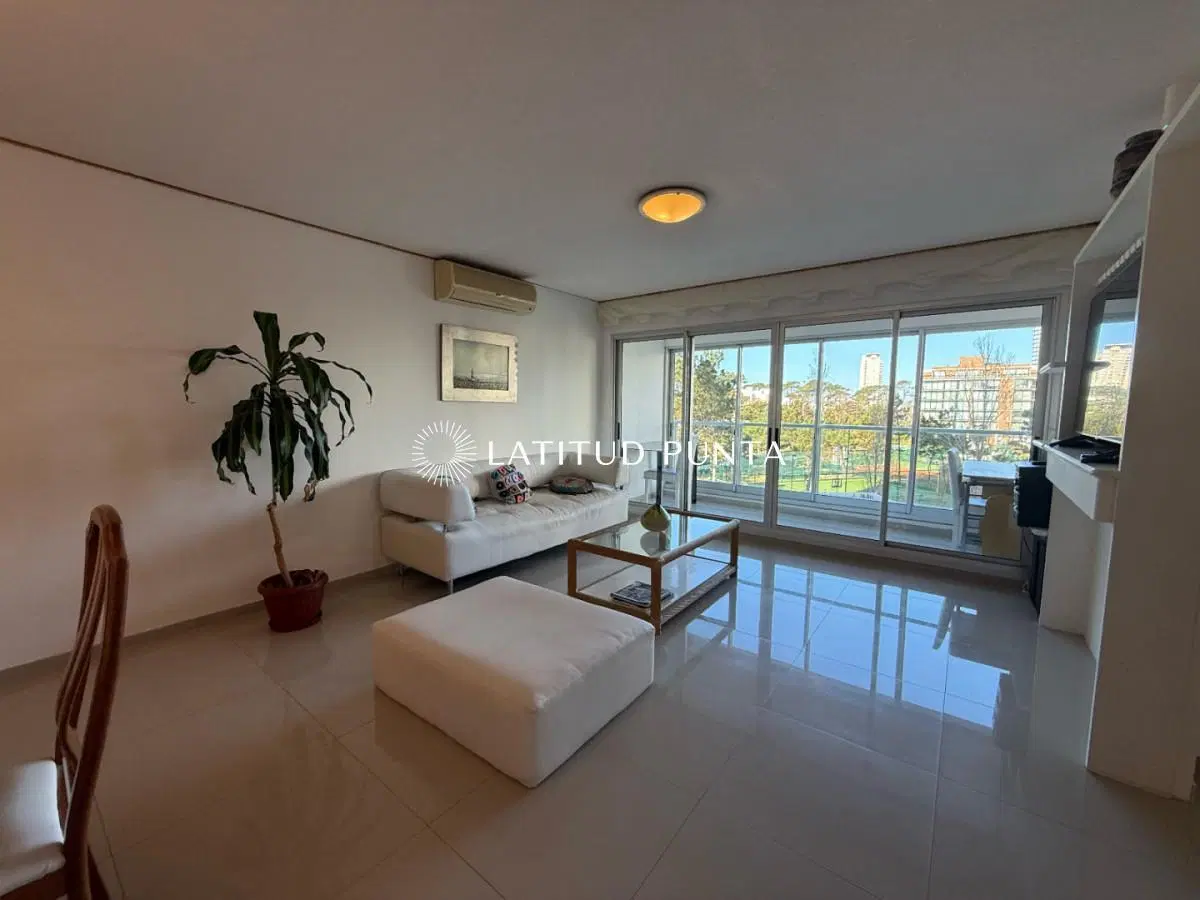 Apartamento en Mansa, 3 dormitorios más dependencia 3