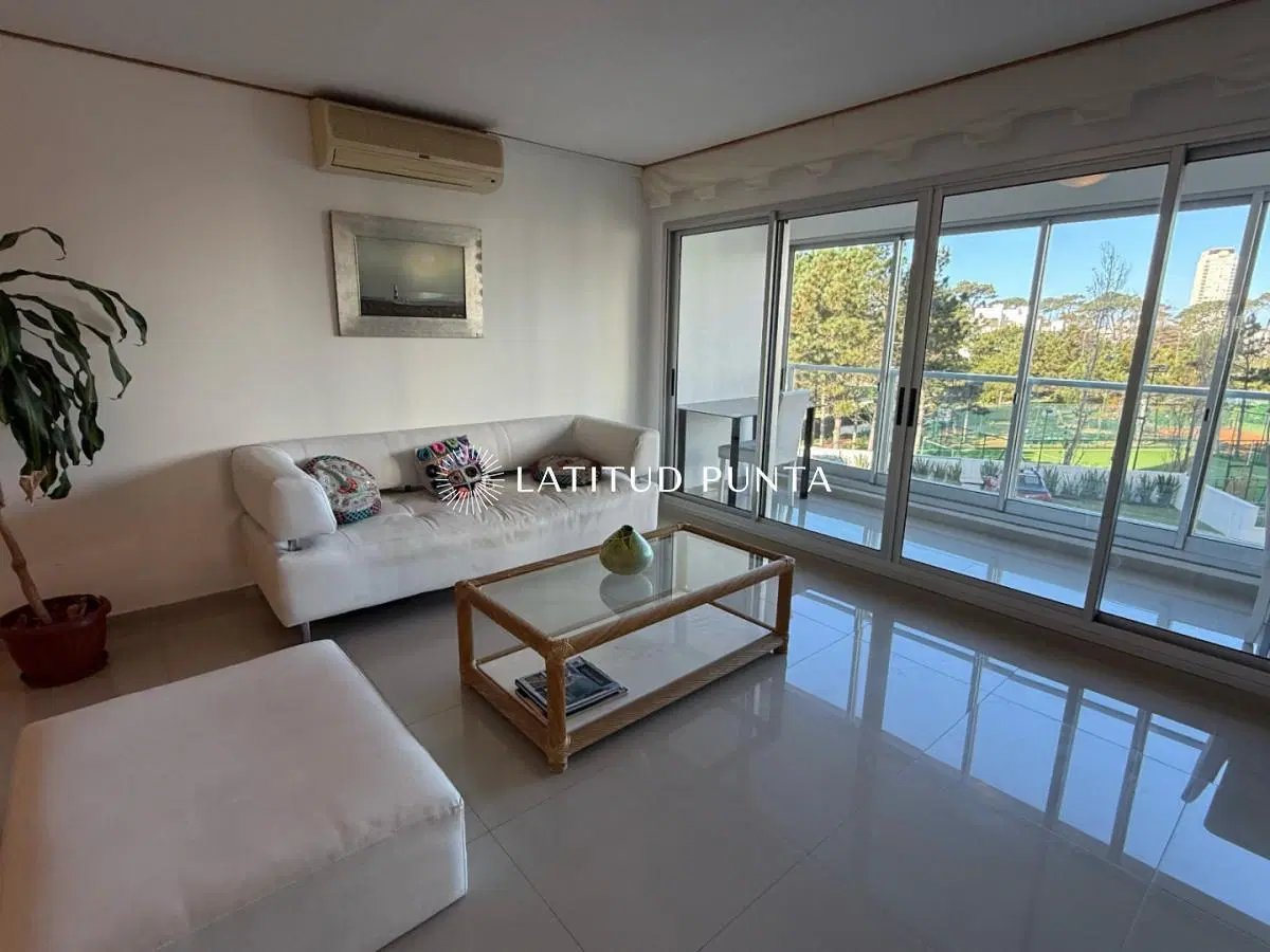 Apartamento en Mansa, 3 dormitorios más dependencia 2