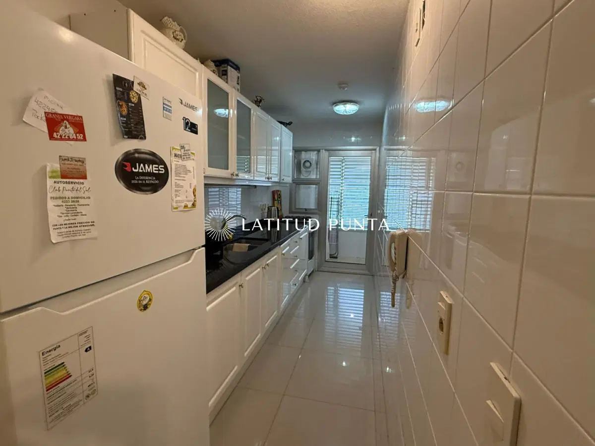 Apartamento en Mansa, 3 dormitorios más dependencia 8