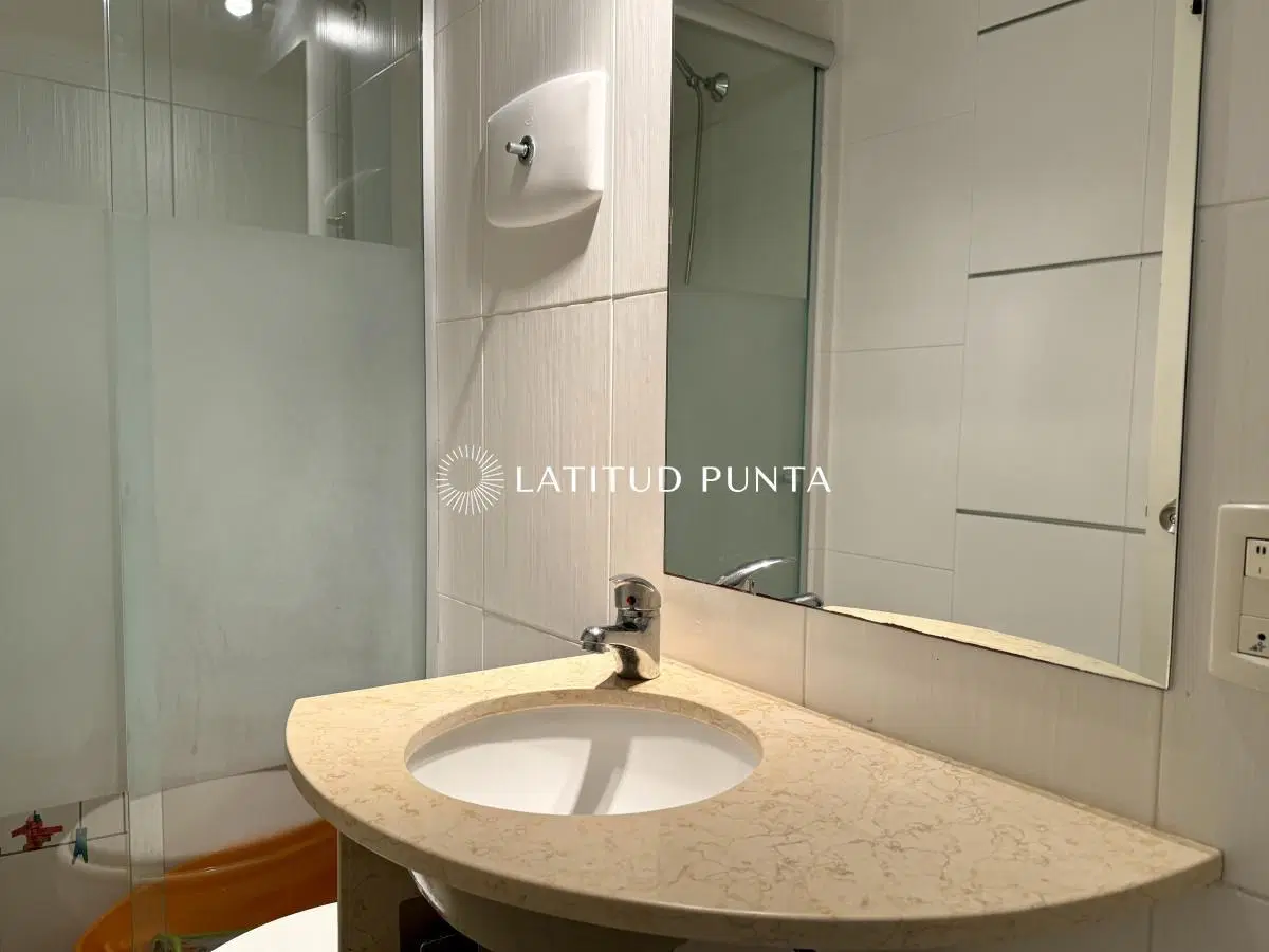 Apartamento en Mansa, 3 dormitorios, parrillero 1