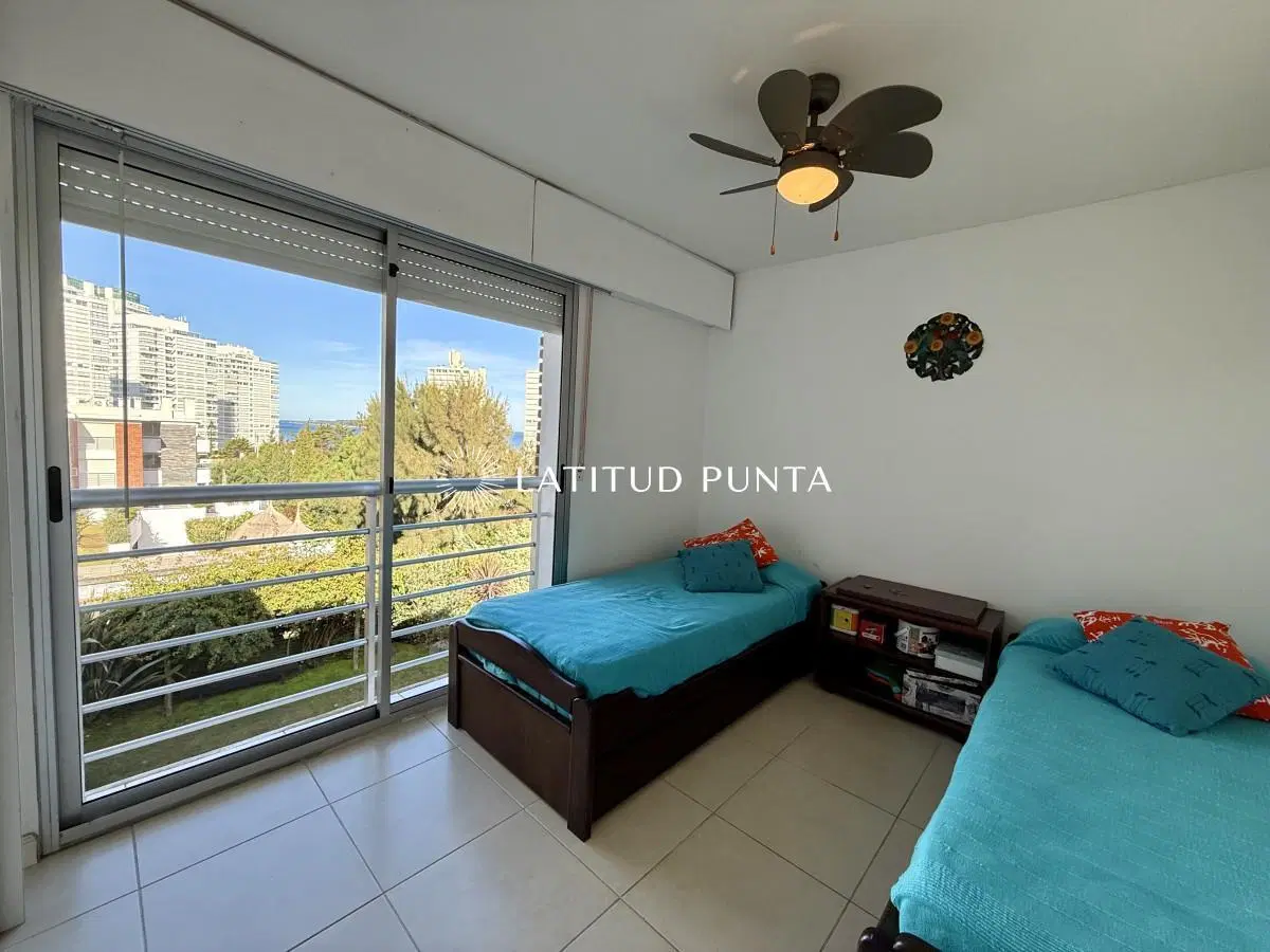 Apartamento en Mansa, 3 dormitorios, parrillero 3