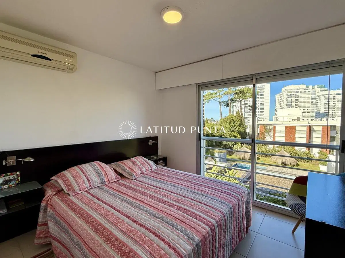 Apartamento en Mansa, 3 dormitorios, parrillero 4