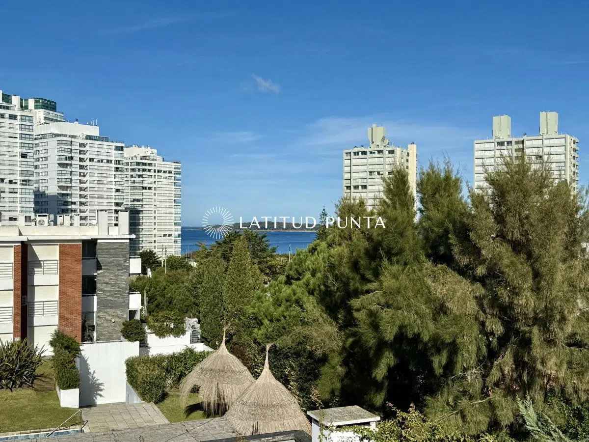 Apartamento en Mansa, 3 dormitorios, parrillero 8