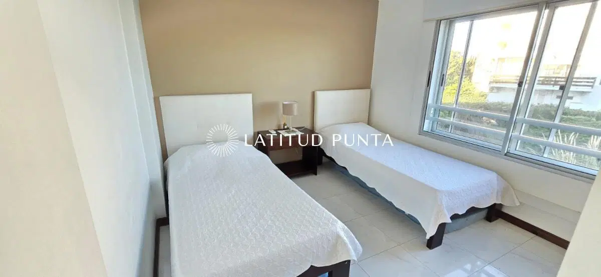 Apartamento en Pinares, 3 dormitorios 3