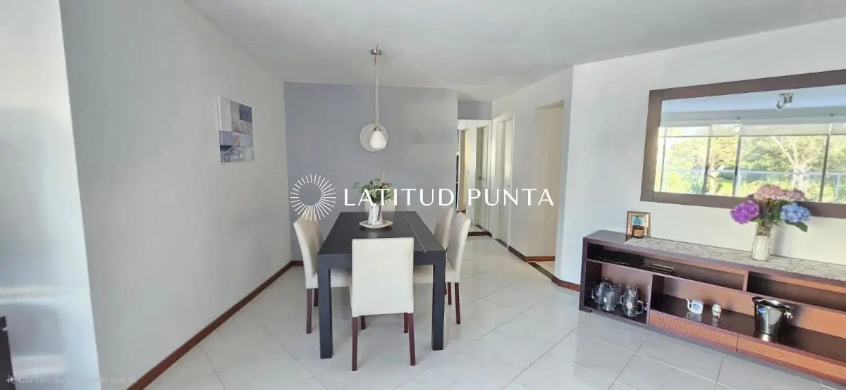 Apartamento en Pinares, 3 dormitorios 4