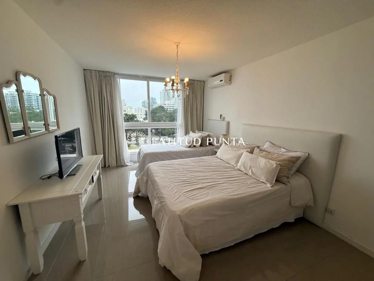 Apartamento 1 dormitorio. Brava 8