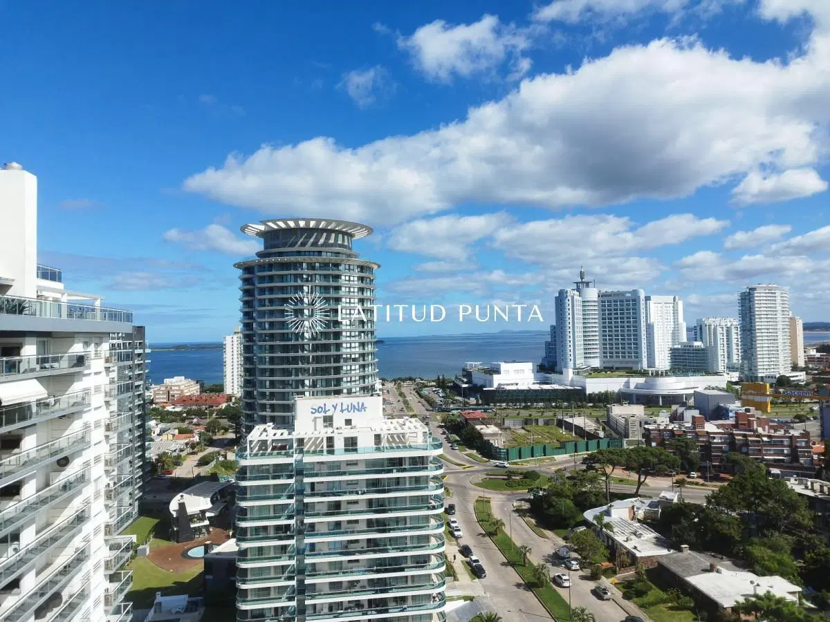 Apartamento de un dormitorio y medio, Pintos Risso 2