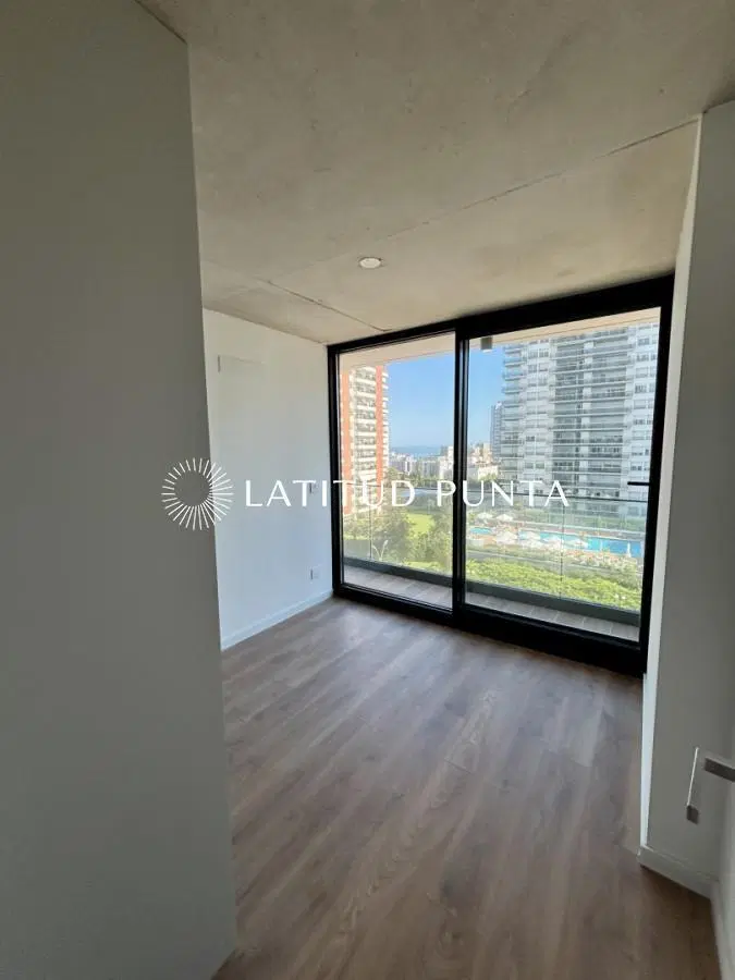 Apartamento en Torres del Este, 2 dormitorios 4