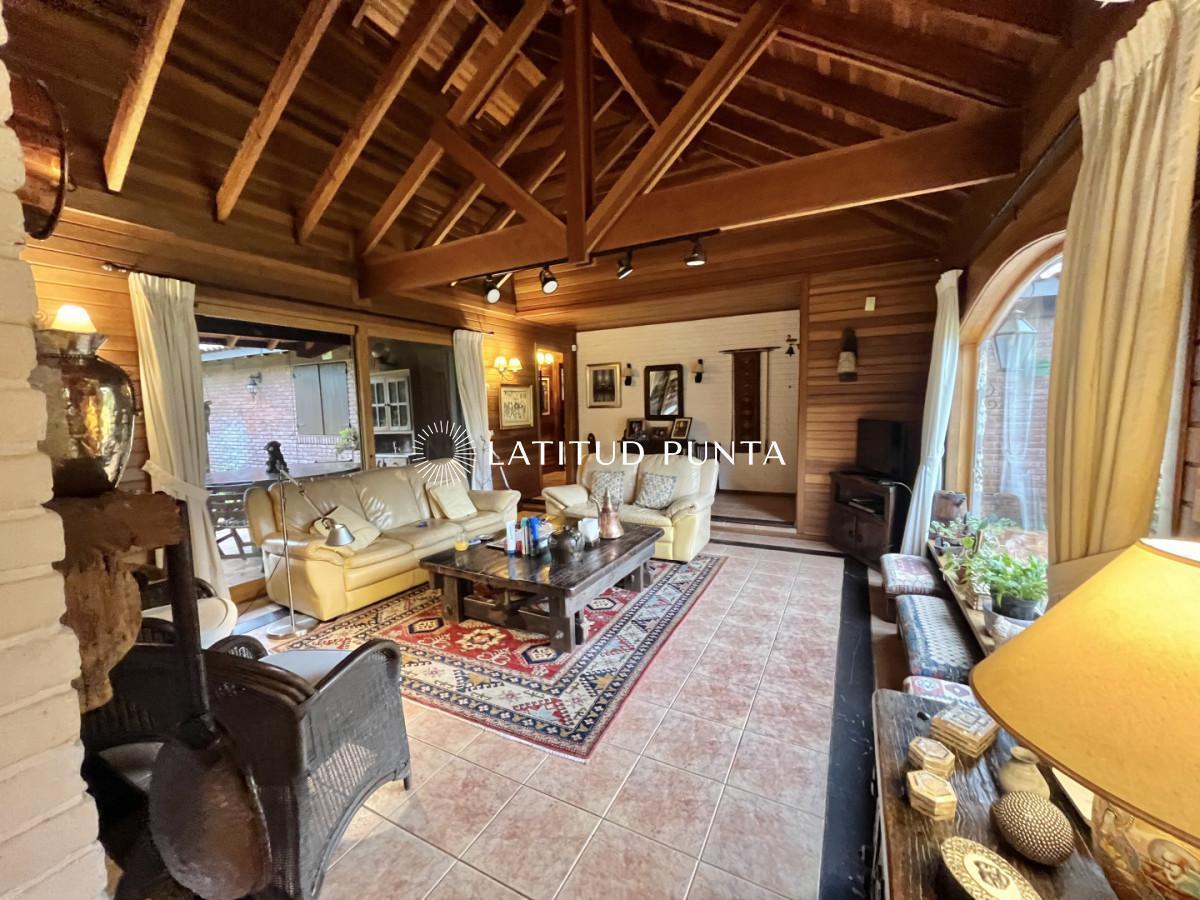 Foto de Casa 3 dormitorios con piscina climatizada. Pinares, imagen 4