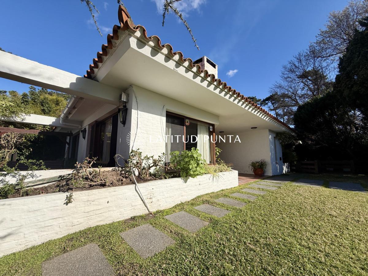 Foto de Casa sobre Av Córdoba - Punta del Este, imagen 4