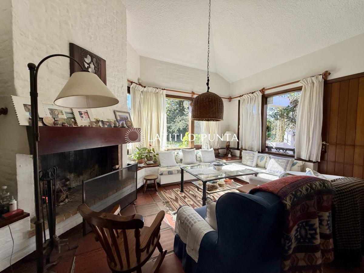 Foto de Casa sobre Av Córdoba - Punta del Este, imagen 2