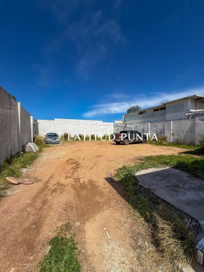 Foto de Gran local en excelente zona comercial, Av Pedragosa Sierra, imagen 3