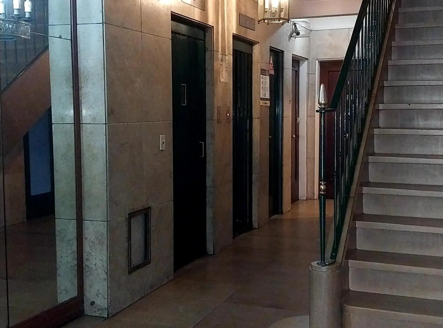 Excelente departamento tres ambientes, en Maipú al 800 8° 2
