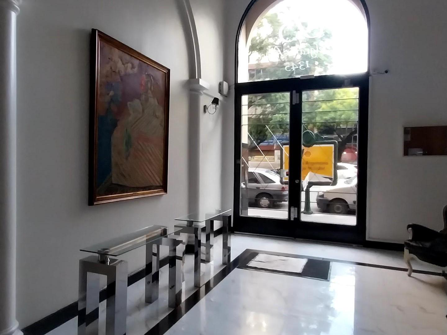 Departamento de 34 m² en alquiler con balcón en Monserrat