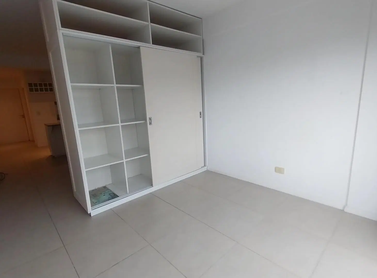 Departamento de 34 m² en alquiler con balcón en Monserrat 2
