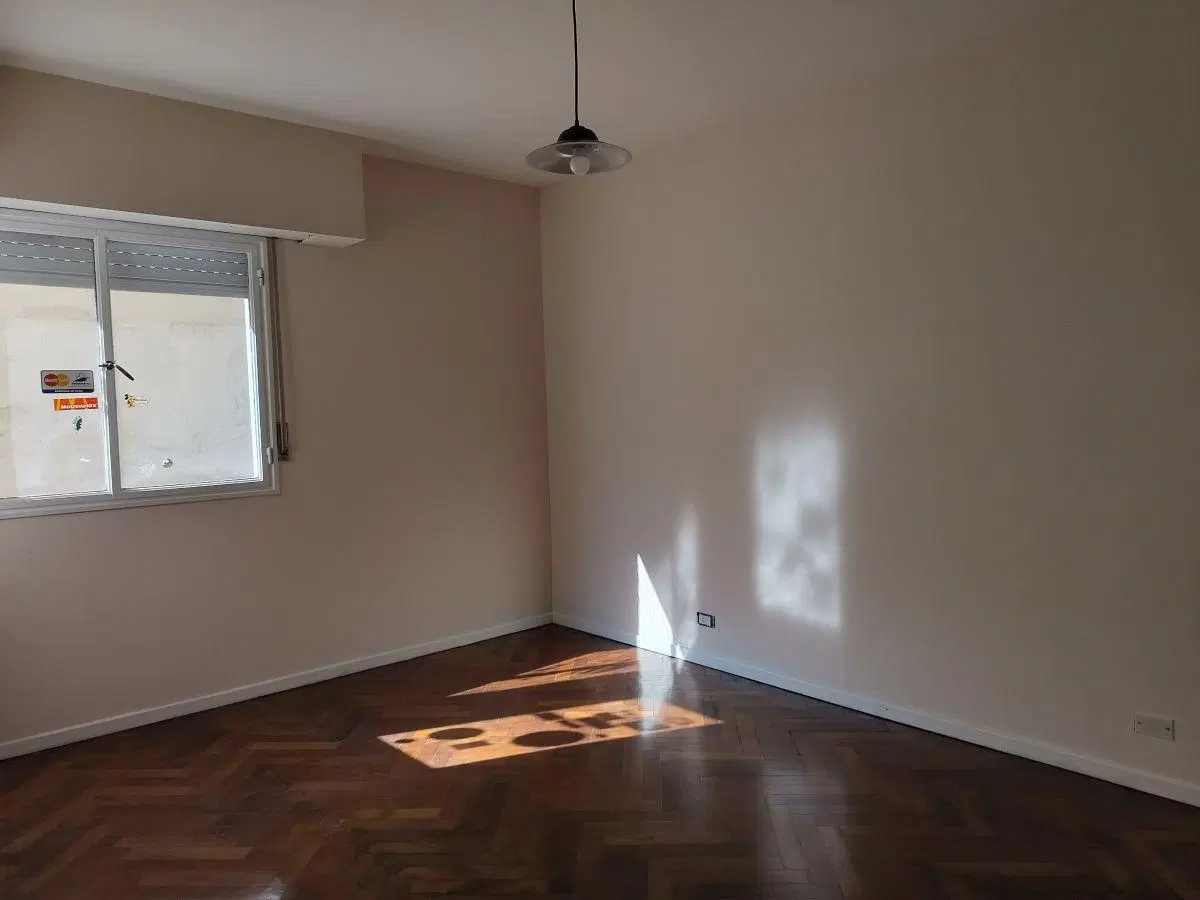 Departamento tres ambientes en Alquiler de 45 m2 en Microcentro 3