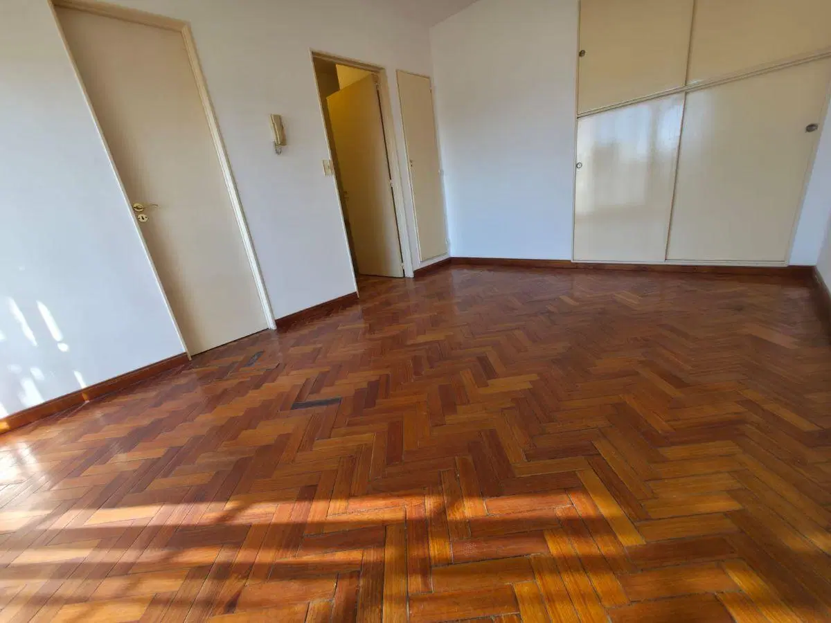 Departamento en alquiler Av Callao, dos ambientes con 61 m² 8
