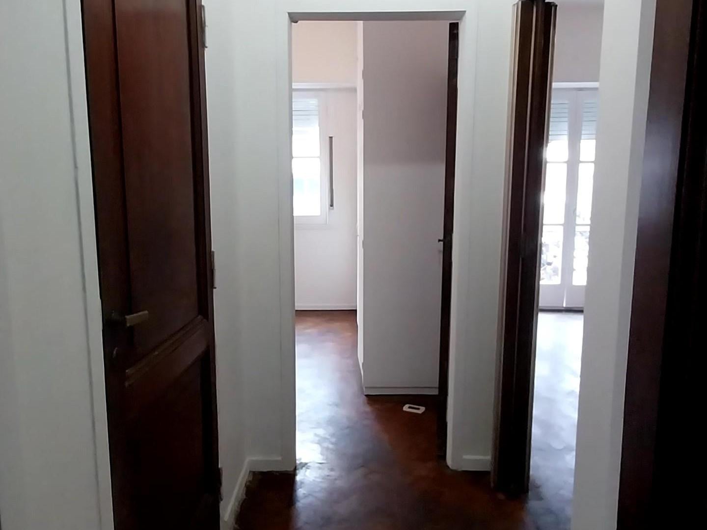 Foto de Departamento de 69 m² con 2 dormitorios en venta en Monserrat, imagen 5