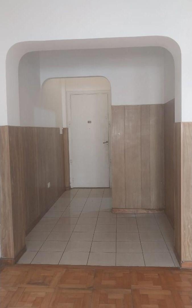 Foto de Departamento de 62 m² con 2 dormitorios en venta en Monserrat, imagen 2