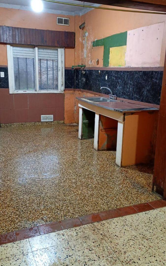 Foto de Casa en Quilmes 3 amb. entrada para coche y fondo libre, imagen 4