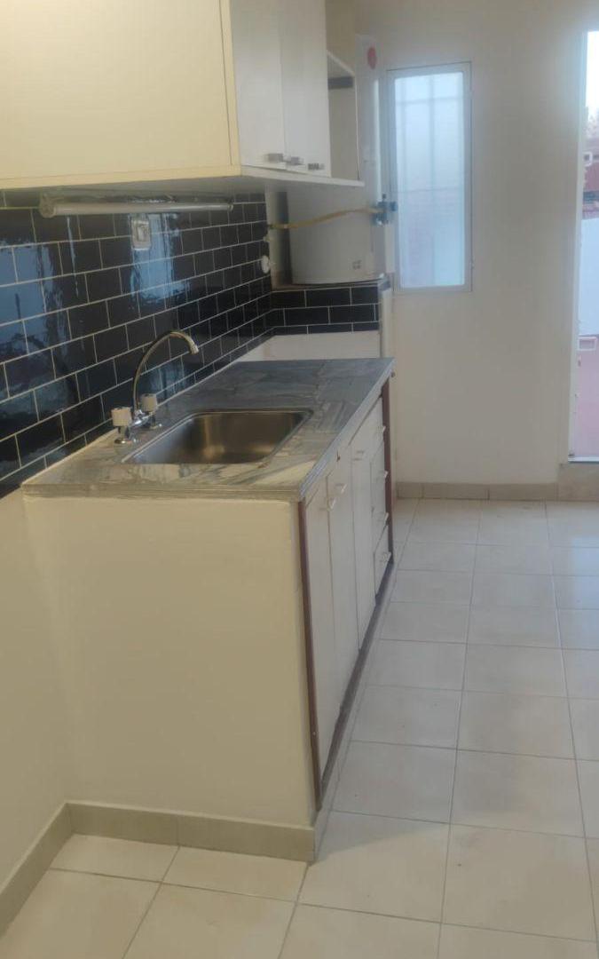 Foto de Alquiler Departamento 3 amb. con patio mts. Estacion Avellaneda, imagen 2