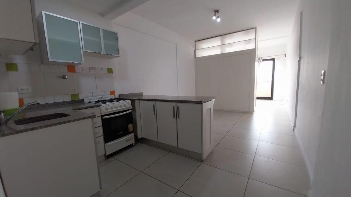 Foto de Departamento de 32 m² en alquiler en Monserrat, imagen 2
