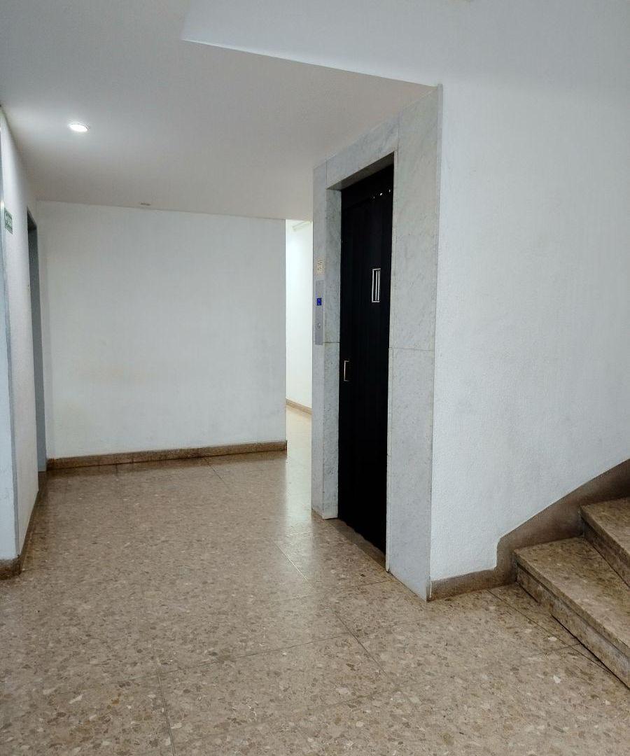 Foto de Departamento de 32 m² con 1 dormitorio en alquiler en Monserrat, imagen 2