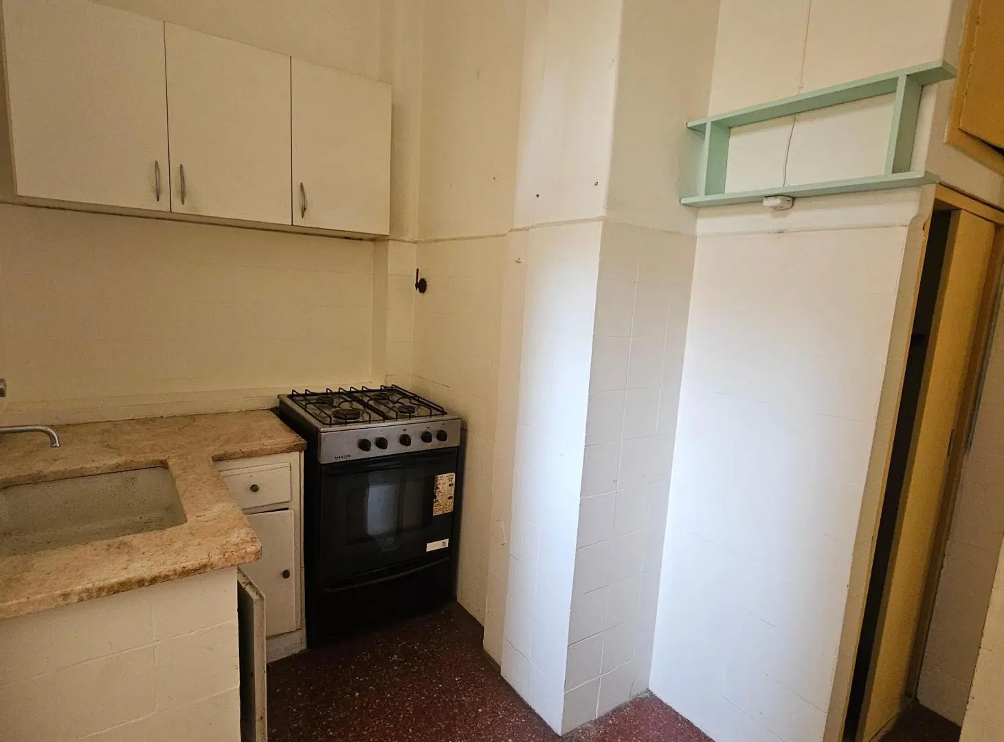 Departamento dos ambientes de estilo. Techos altos 2