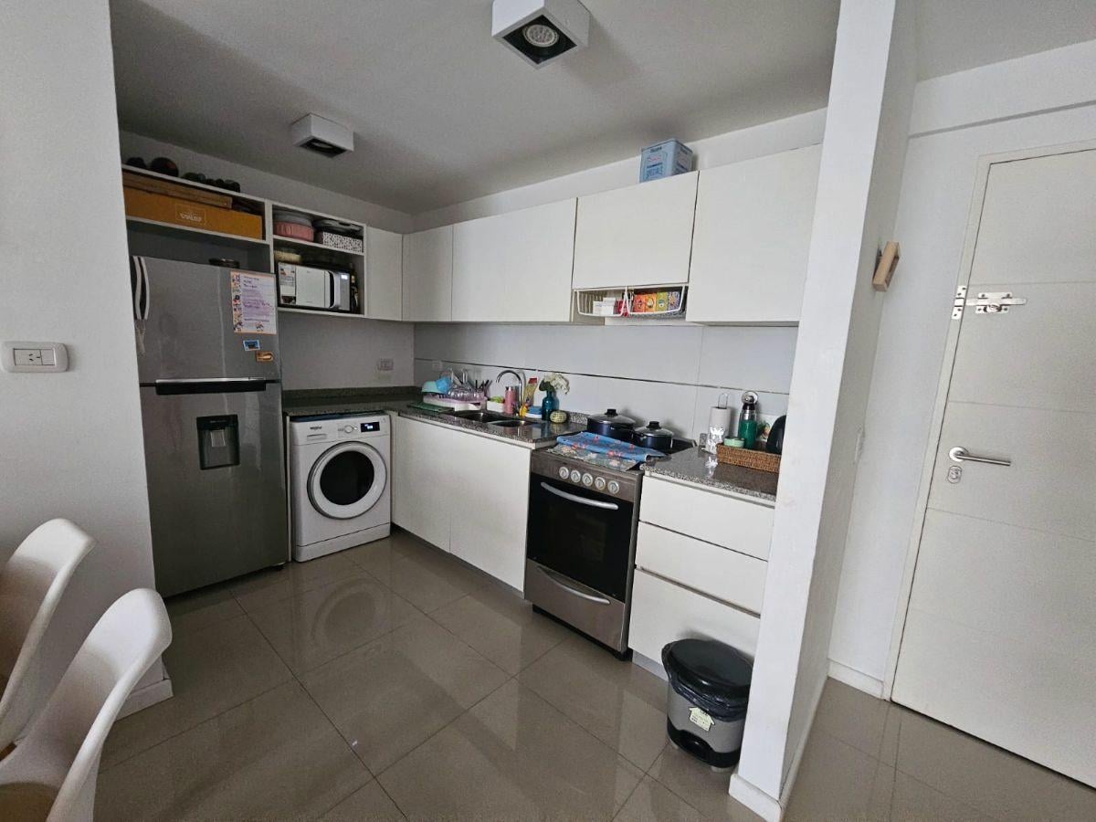 Hermoso departamento con gran Balcón Baño y Toilette