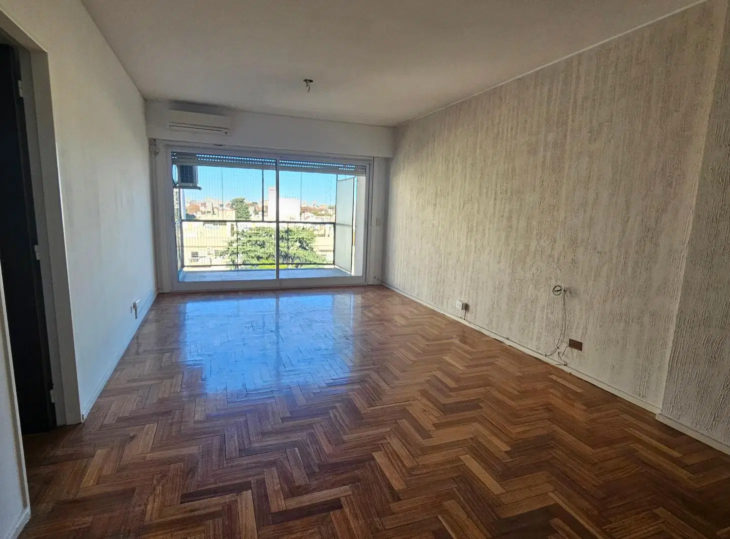 ALQUILER piso alto. 4 ambientes reciclado muy luminoso vista abierta con cocina separada y Balcón 8
