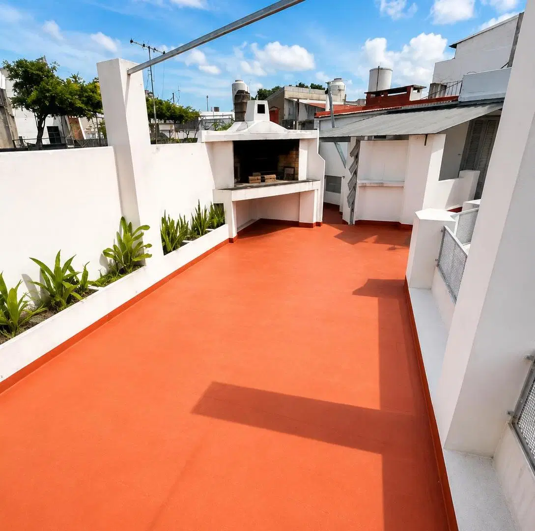 Hermosa Casita reciclada con Estilo Propio con gran potencial y Terraza Propia 1