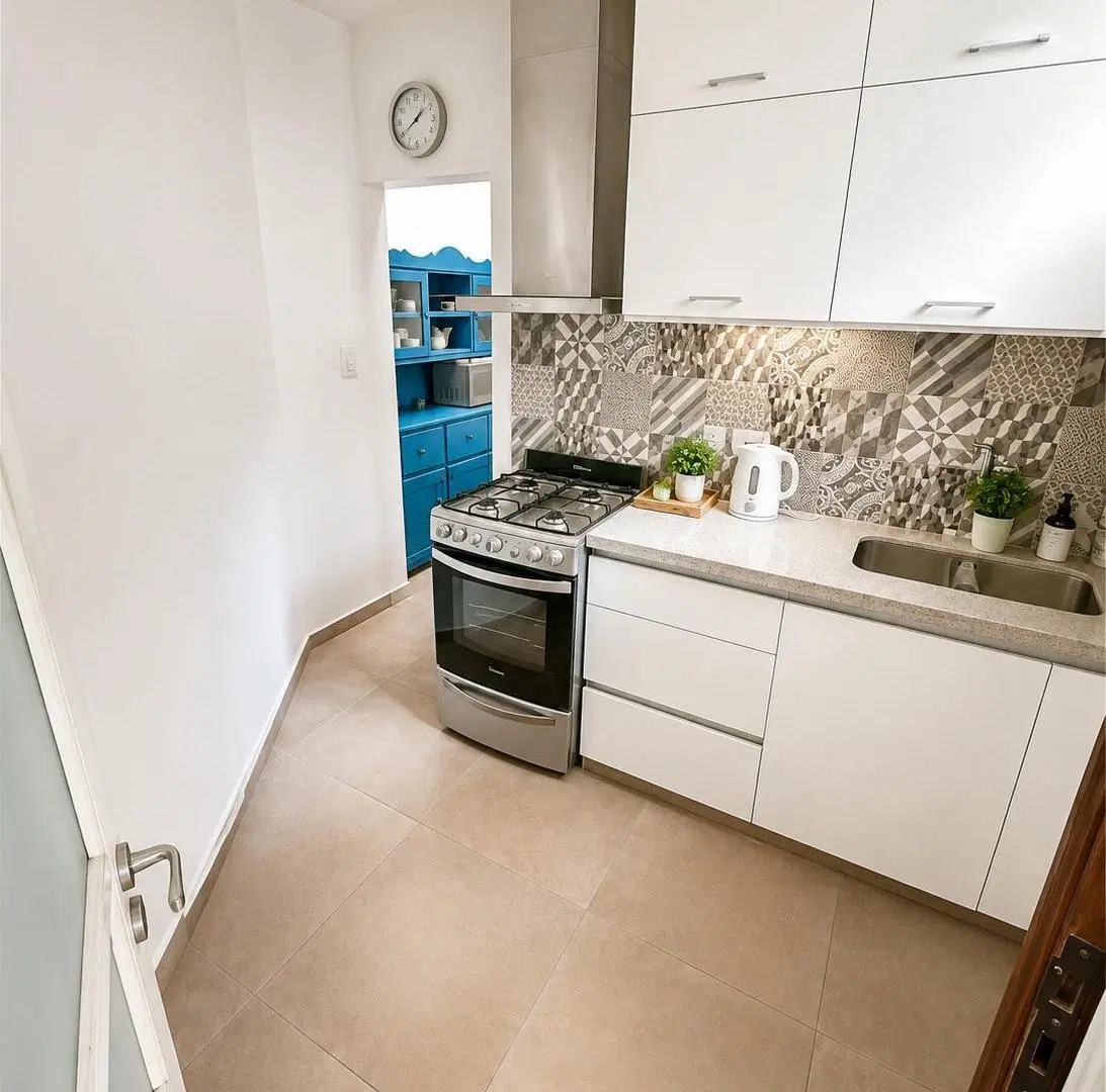 Hermosa Casita reciclada con Estilo Propio con gran potencial y Terraza Propia 3