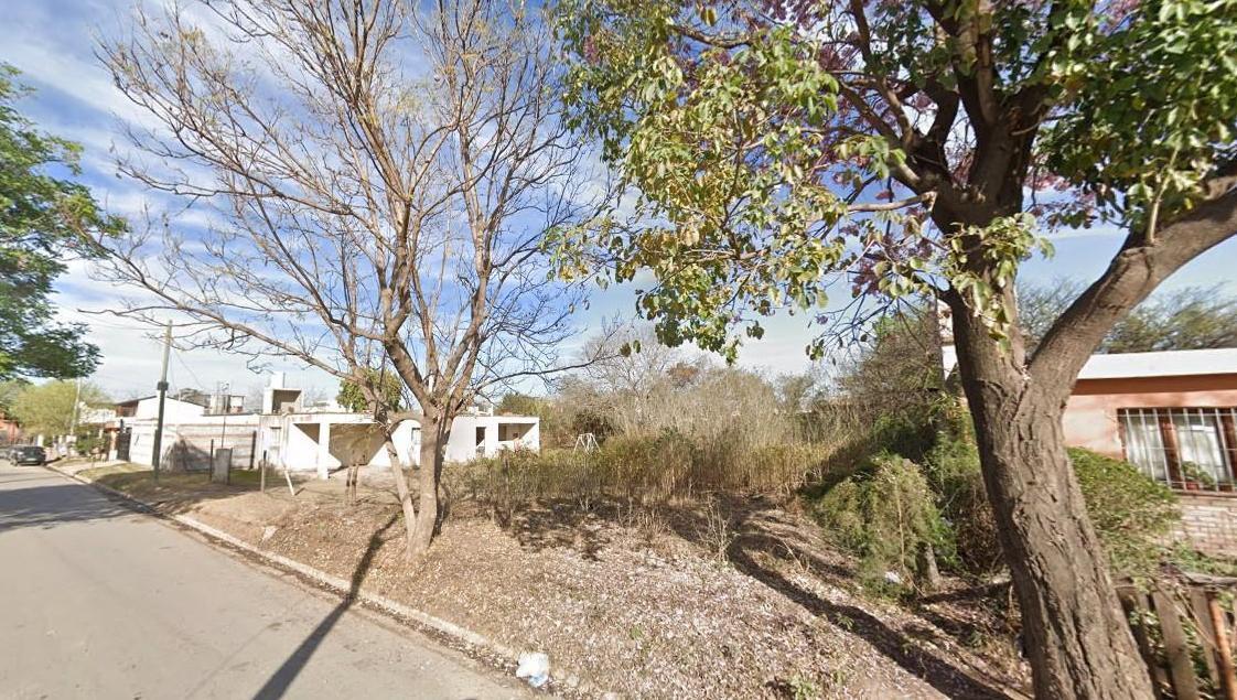 Venta Terreno en Barrio Arguello. 2