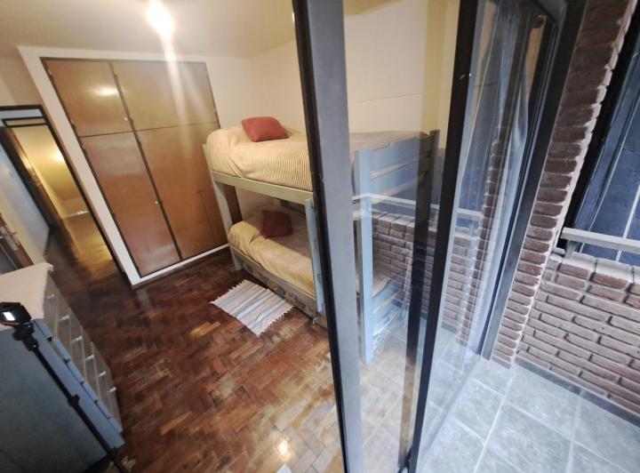 VENTA Departamento  Av. Poeta Lugones. Piso 8. Externo. Con balcón y vista al parque 5