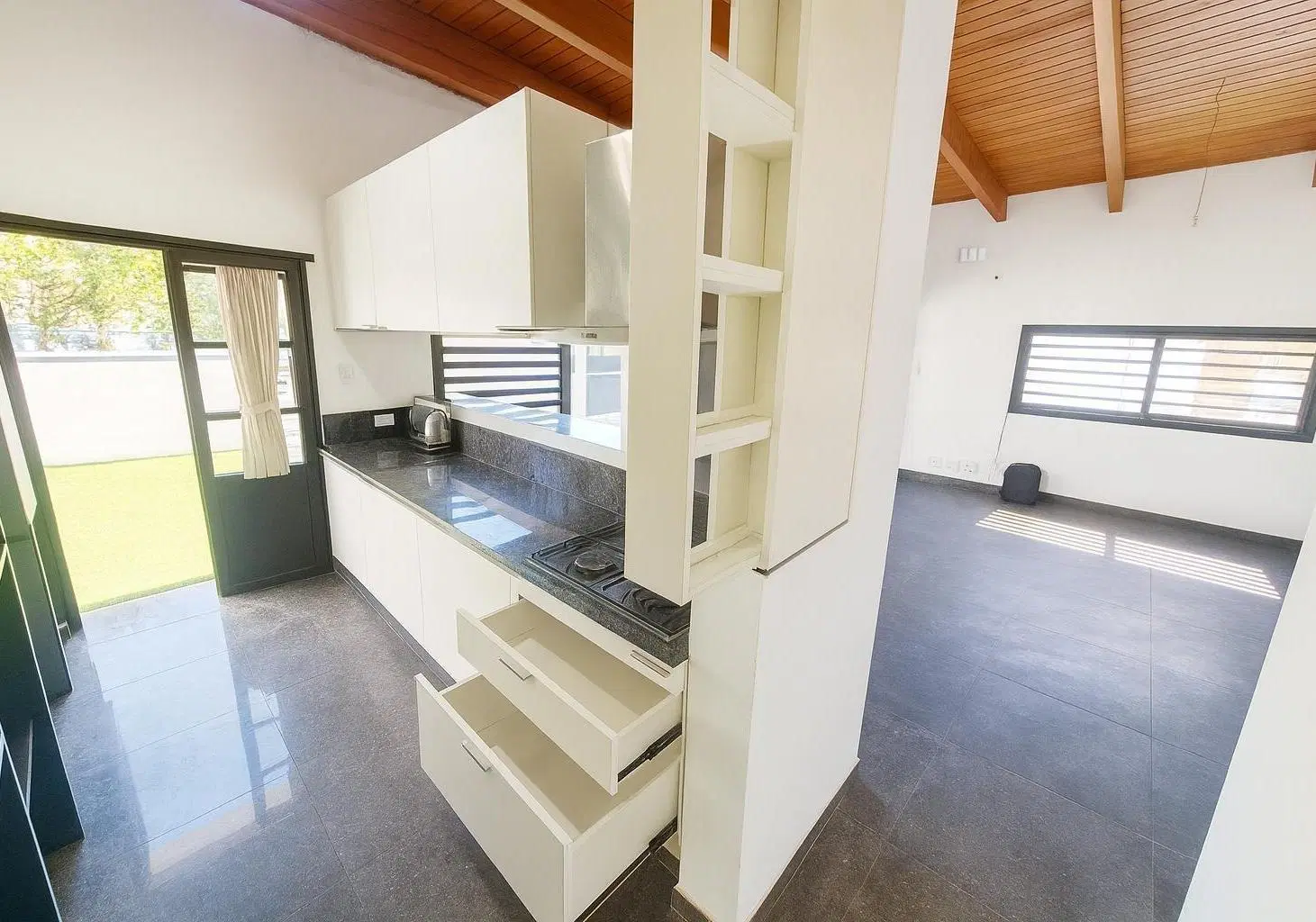 CLAUDIO CUENCA | AV CARAFFA | VILLA CABRERA 3