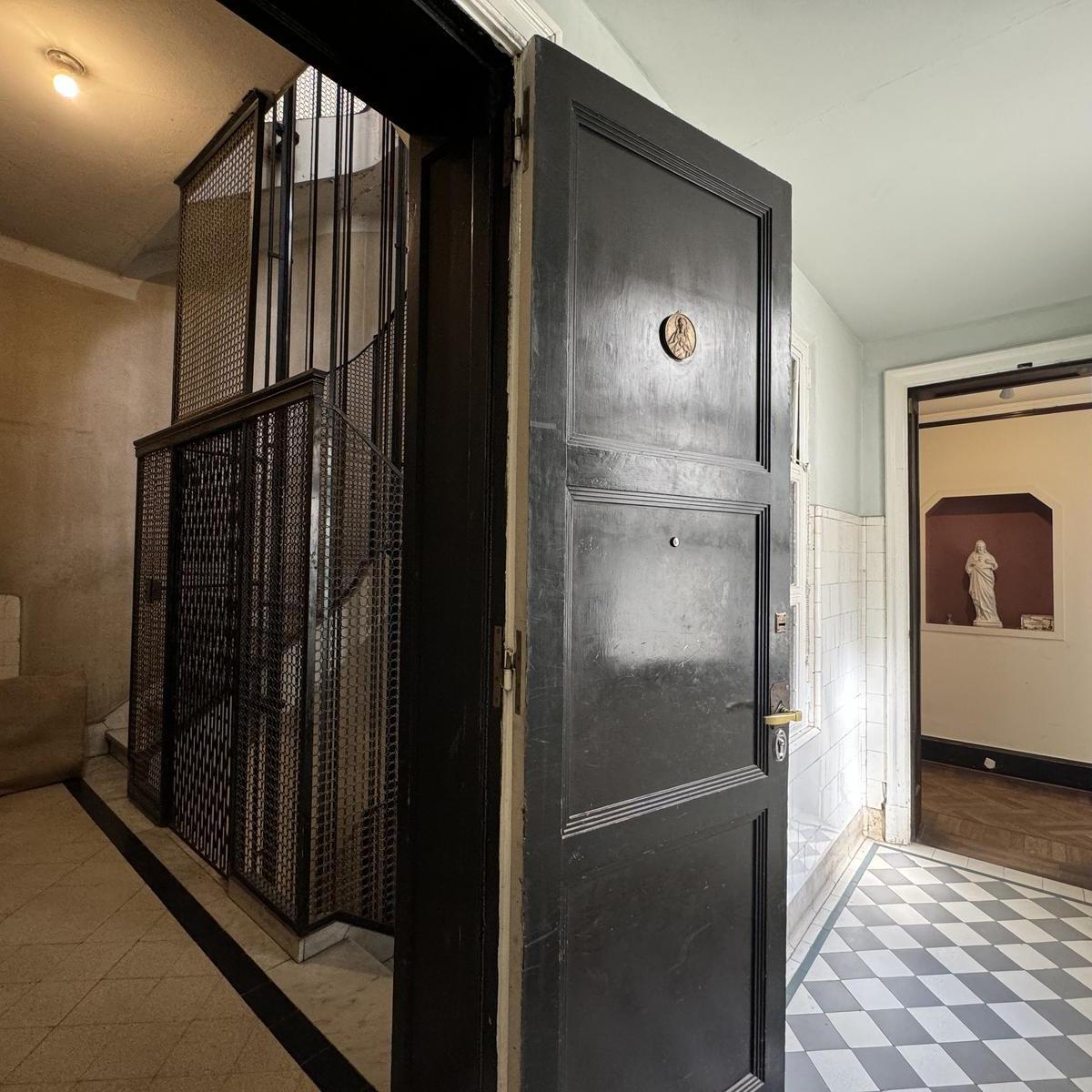 Venta: Piso de Categoría · Estilo Art Déco · Recoleta · 8 Ambientes · Terraza · Baulera 3
