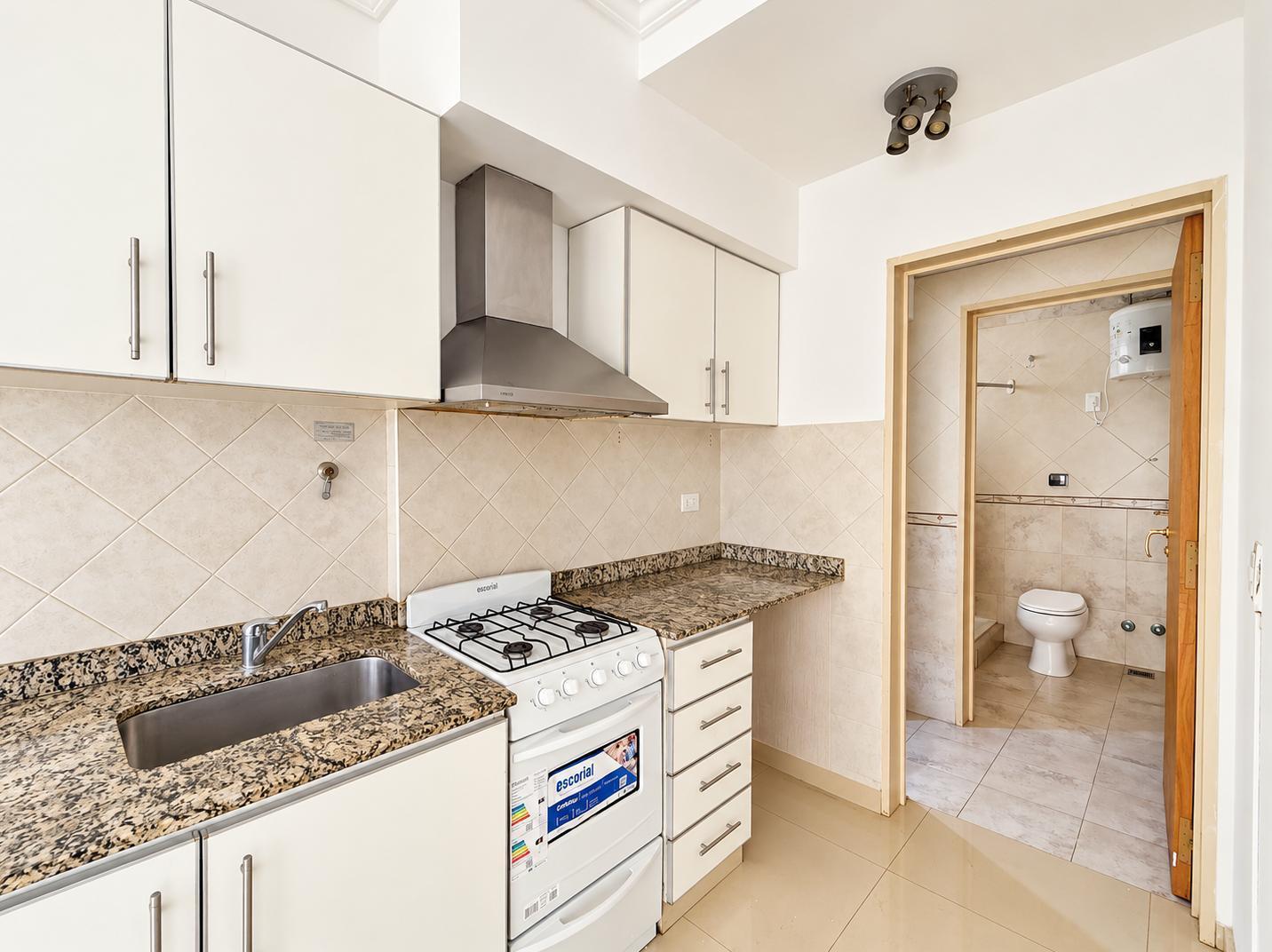 Foto de Monoambiente en Venta · Luminoso · Flores ·, imagen 4