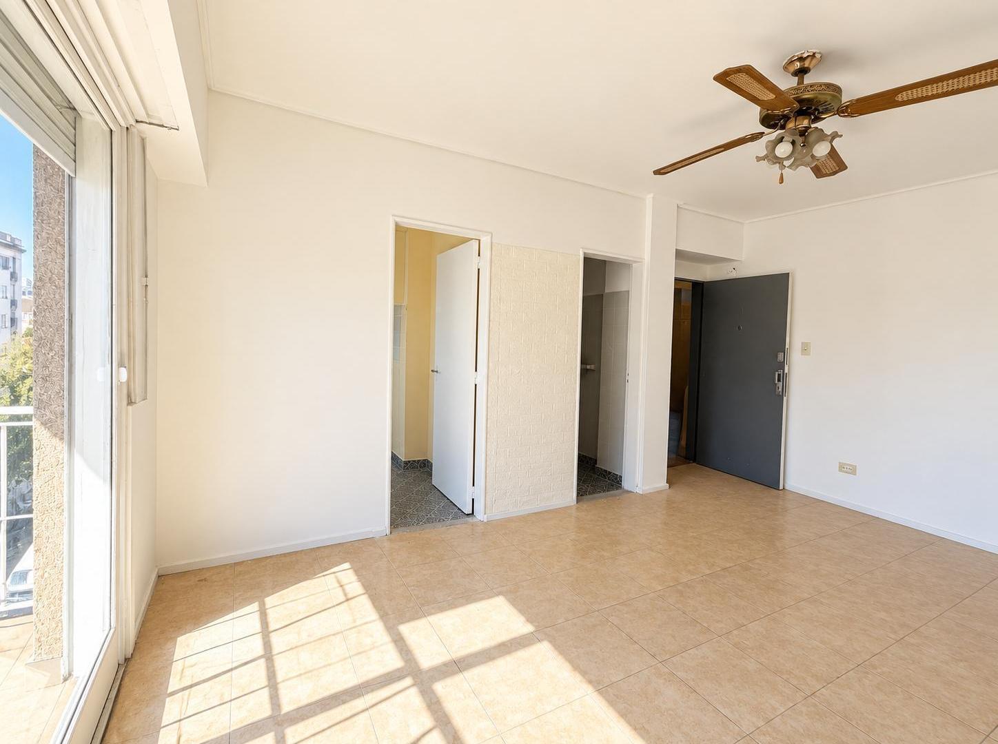 Foto de Monoambiente en venta en Constitución - Luminoso, imagen 1