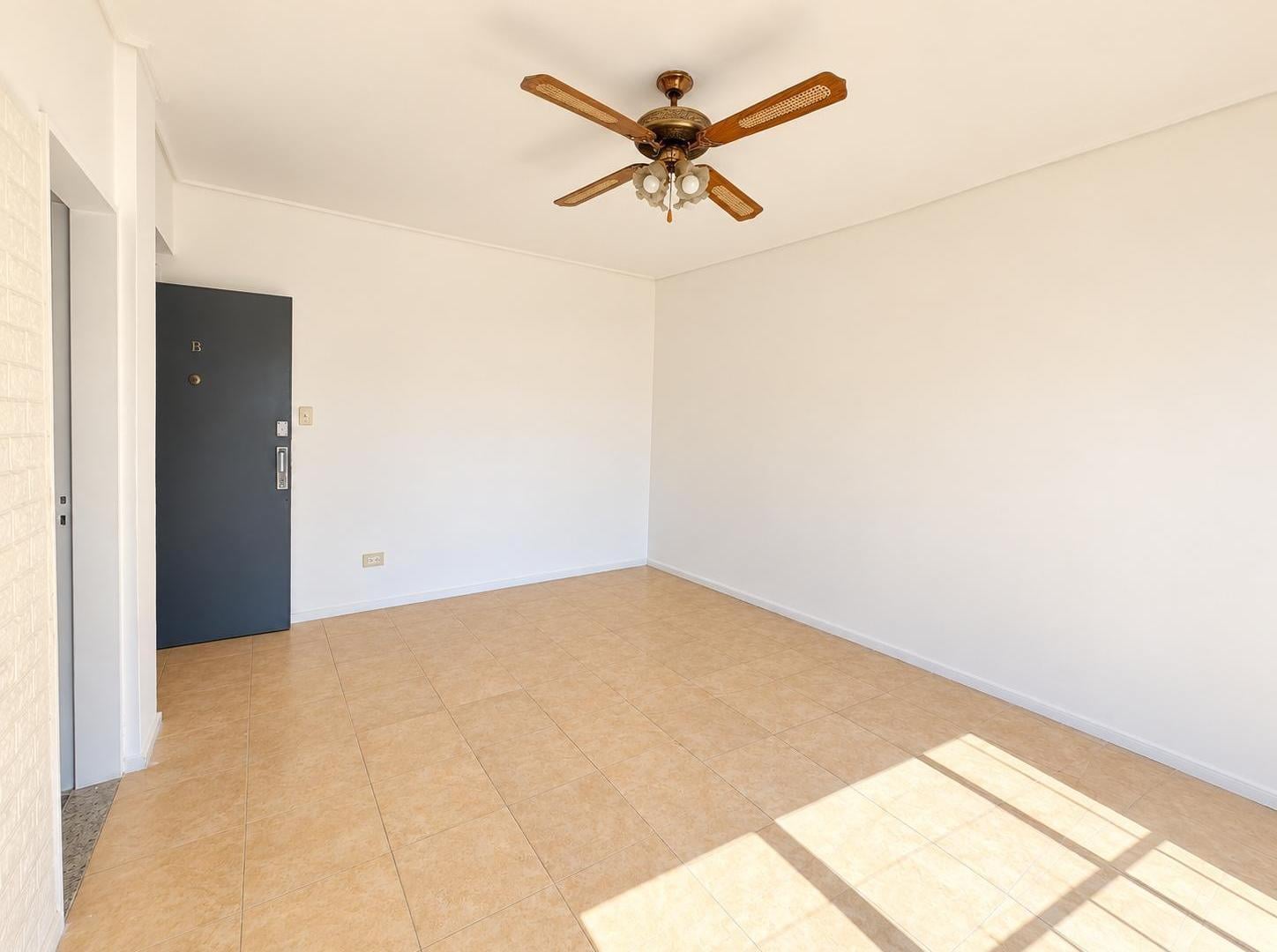 Foto de Monoambiente en venta en Constitución - Luminoso, imagen 3