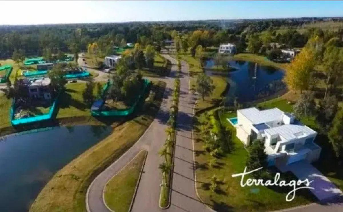 LOTE EN TERRALAGOS EXCELENTE ORIENTACION 3