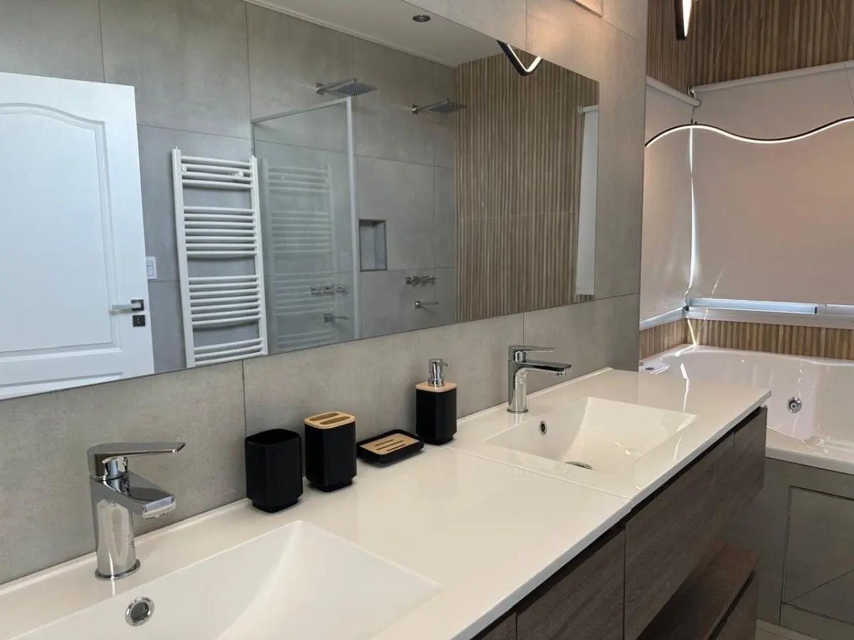 Casa en venta en Barrio Privado Terralagos Canning 2
