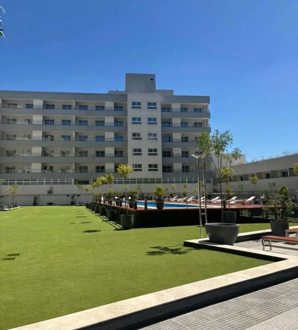 Departamento en alquiler en Canning Center 4