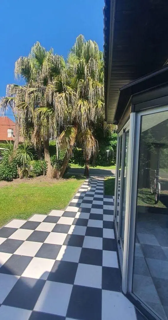 Casa en alquiler c/ cochera en El Sosiego 5