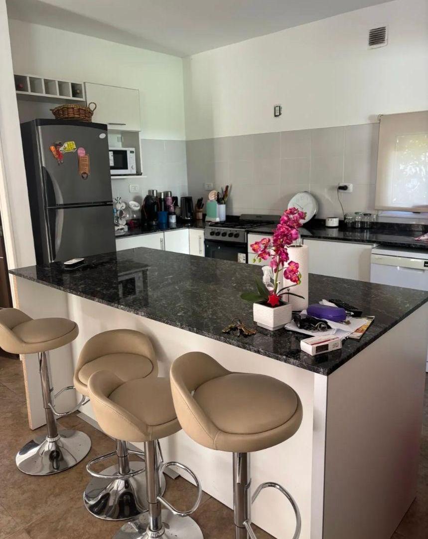 Foto de Casa en alquiler c/ cochera en Principado Canning, imagen 3