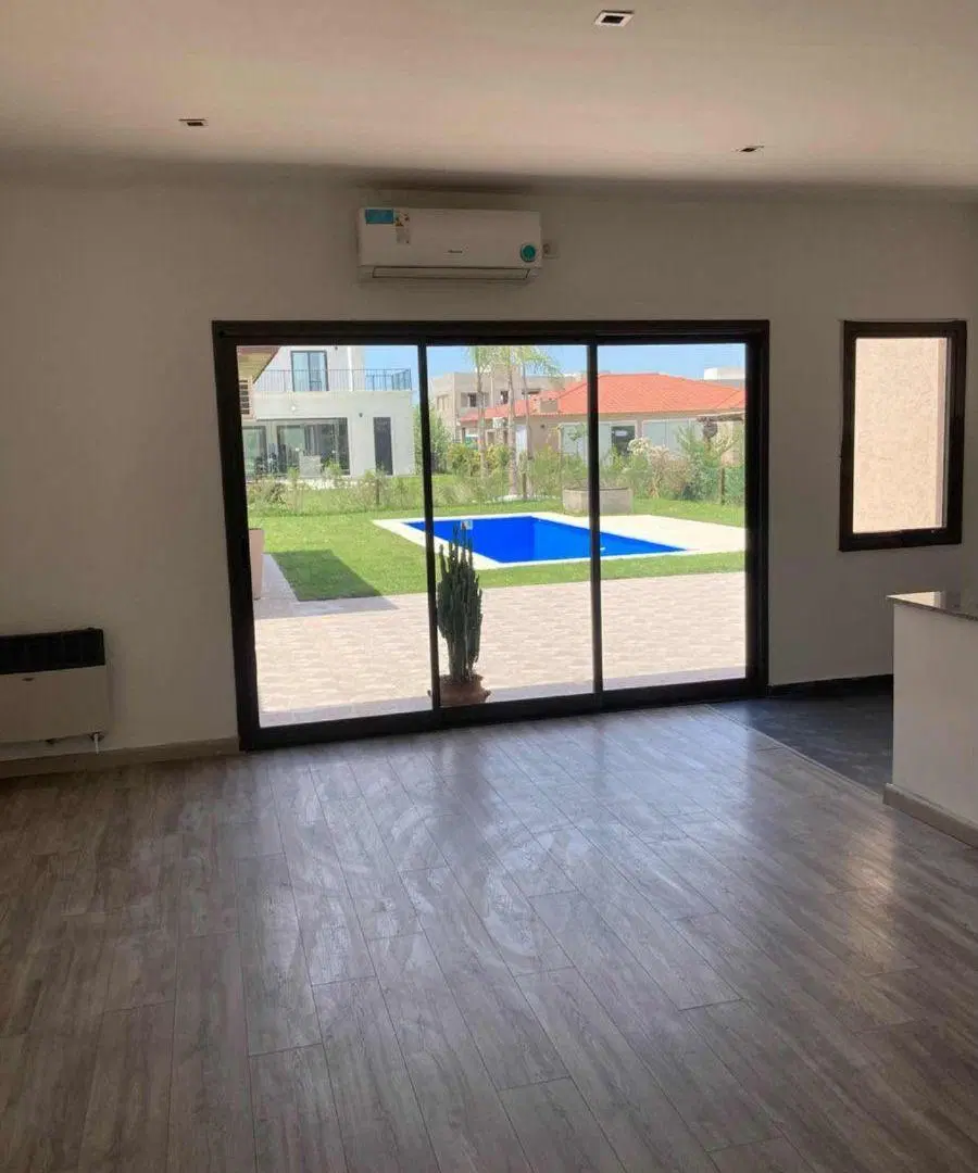 Casa en venta c/ cochera en El Rebenque Canning 4
