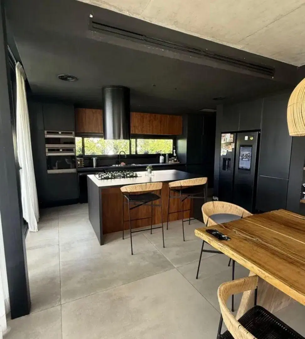 PROPIEDAD A LA VENTA EN BARRIO LA HORQUETA DE ECHEVERRIA 5